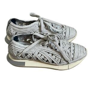 MANUEL BARCELO SILVER METALLIC WOMEN'S SNEAKERS SIZE 8/38